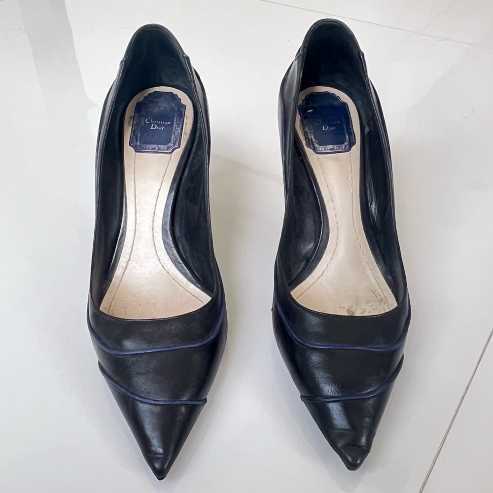 Dior Pointed Toe Pumps